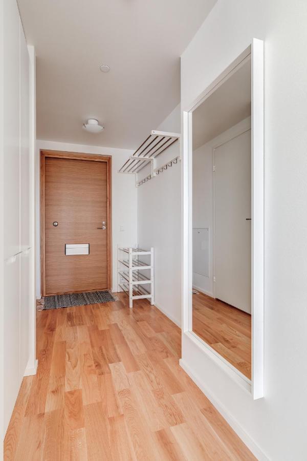 Tapiola Oak Apartment Эспоо Экстерьер фото